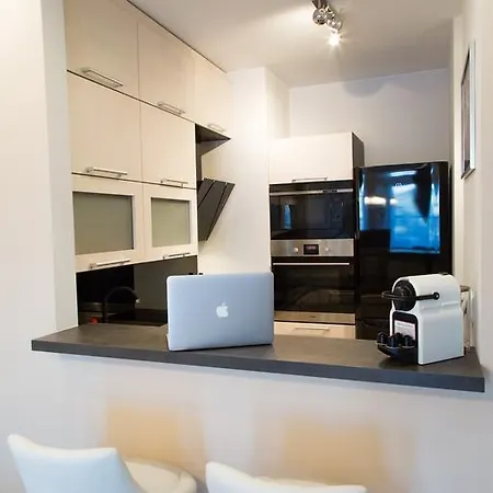Kazou 华沙